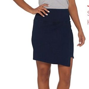 Woman with control tummy control stretch skort Med